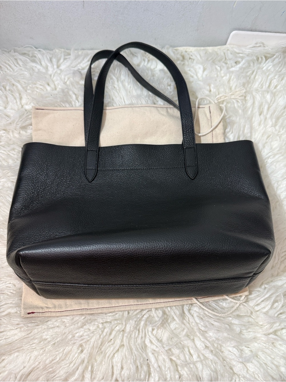 CUYANA Black Leather Tote Bag with Beige Interior medium - Picture 4 of 11